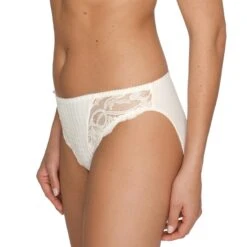 PRIMA DONNA Slip Brésilien Nacre -Panache Soldes Magasin slip bresilien nacre lemp562120natul 2 1200x1200