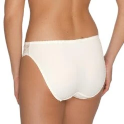 PRIMA DONNA Slip Brésilien Nacre -Panache Soldes Magasin slip bresilien nacre lemp562120natul 3 1200x1200
